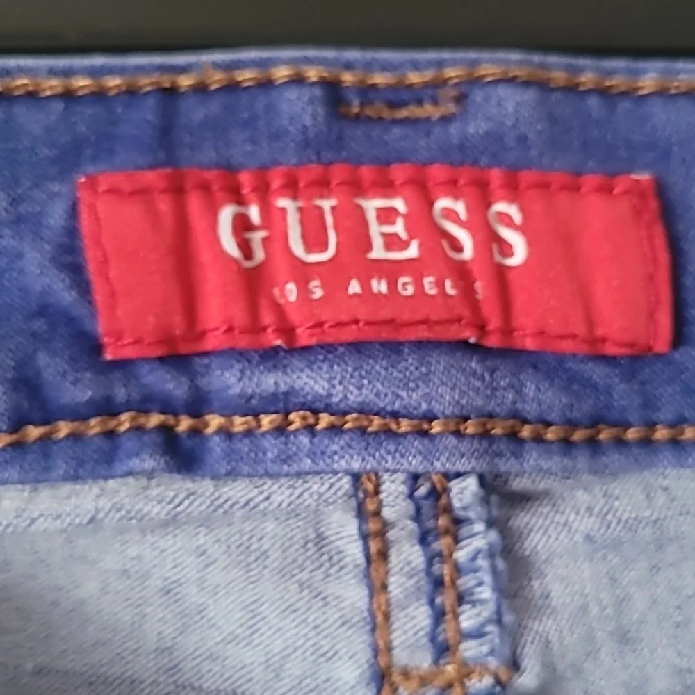 Guess Ripped Jeans - Picture 10 of 12